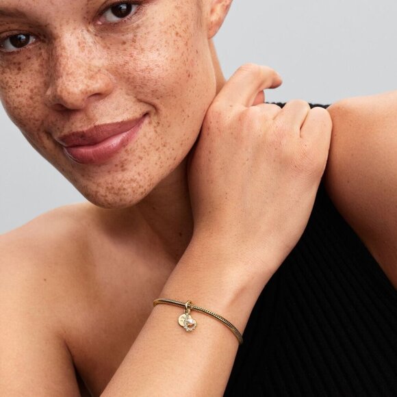 Womens 14k Gold Plating Hook That Shine Bright Sparkling Cubic Zirconia Bracelet - Picture 3 of 5